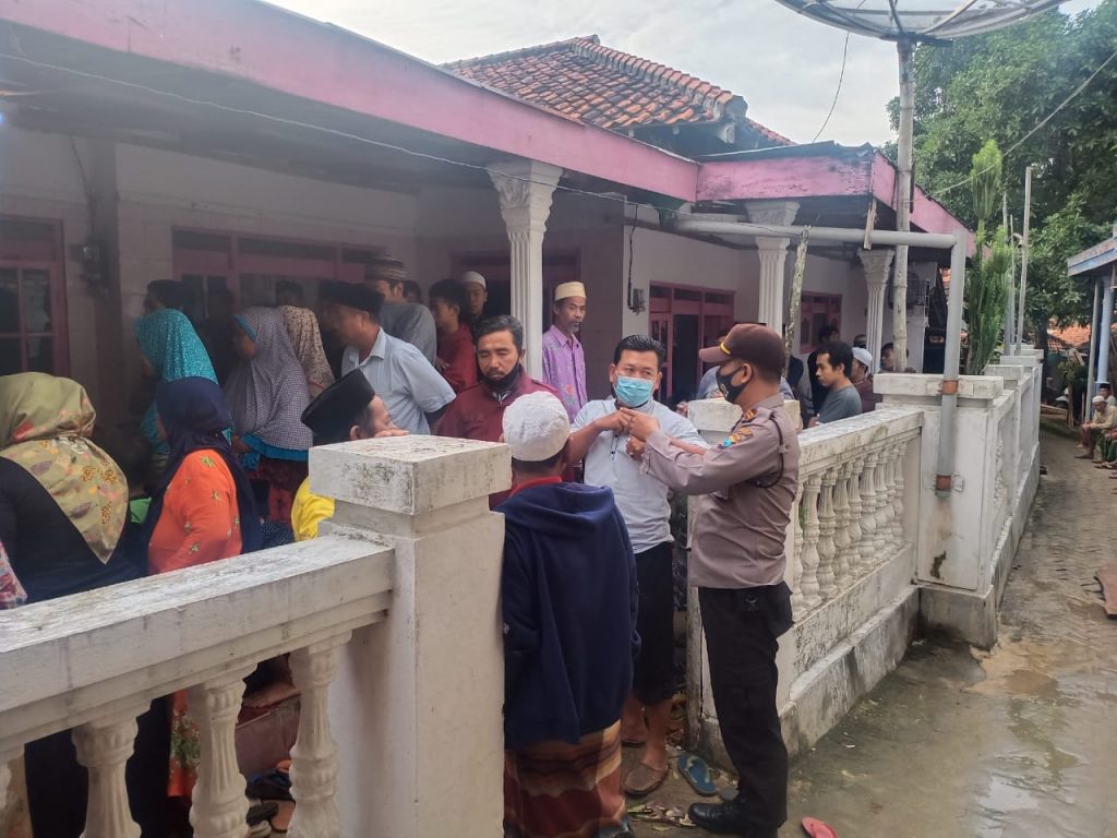 Diduga Terseret Ombak Saat Mandi Dipantai, Pria Asal Pragaan Ditemukan Tewas