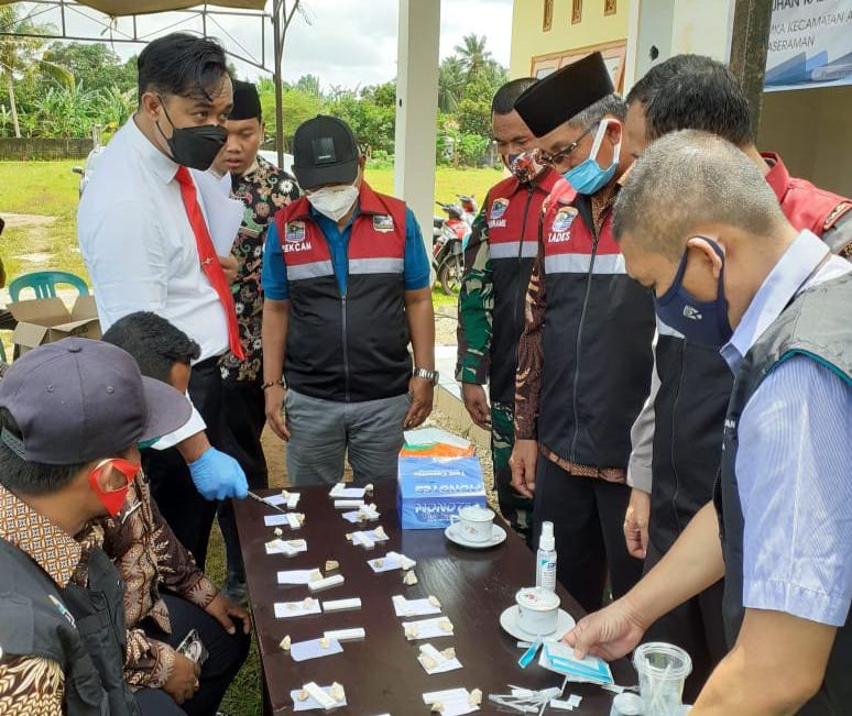 Kapolsek Kangean dan Kepala Desa Paseraman