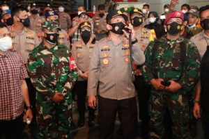 Kapolda Jatim Kawal Kepulangan Ribuan Kader HMI Dari Pelabuhan Tanjung Perak Surabaya