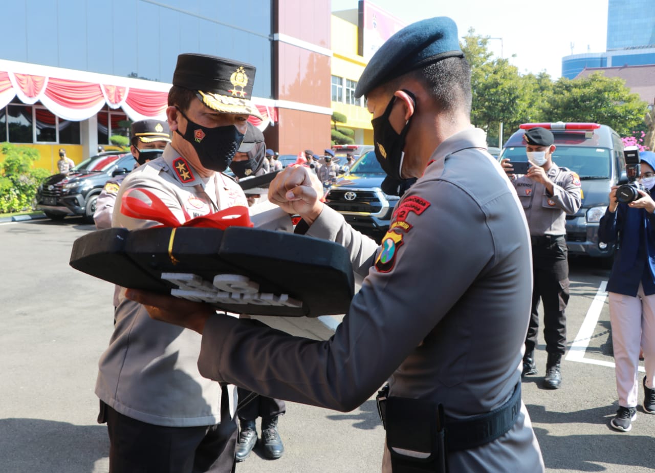 Gunakan Mobil Operasional Untuk Melayani Masyarakat Dengan Baik Begini Pesan Kapolda Jatim....