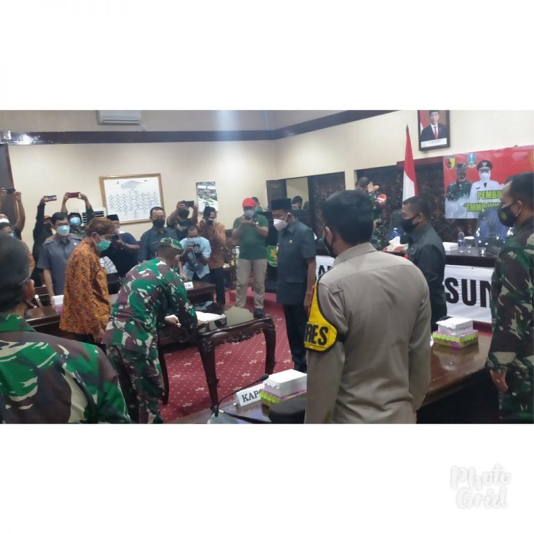 PhotoGrid_1614696106493