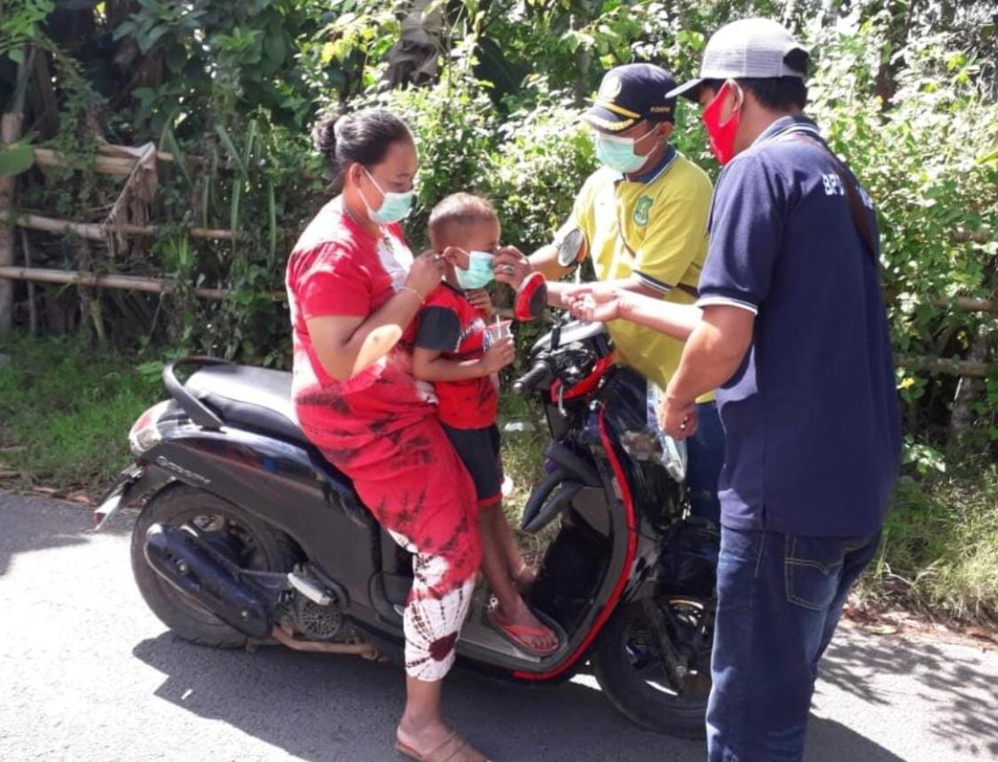 Putus Mata Rantai Covid-19, Pemdes Kalisangka buka Gerai Masker Gratis