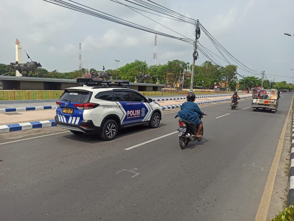 ETLE Mobile Sat Lantas Sampang Sudah Beroperasi, Pelanggar akan Tertangkap Kamera