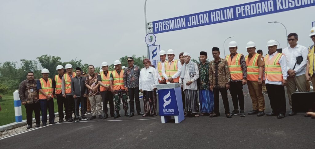 Hari ini, Bupati Sampang Resmikan Jalan Halim Perdanakusuma