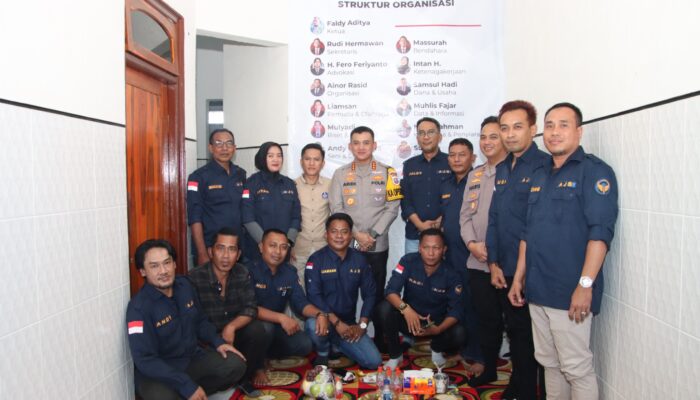 Perkuat Sinergitas dengan Insan Pers, Kapolresta Sumenep Sambangi AJS